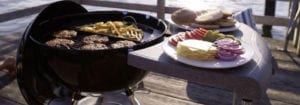 meilleur barbecue charbon de bois gaz électrique comparatif guide d'achat pas cher weber