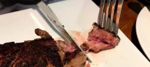 meilleur couteau a steak viande